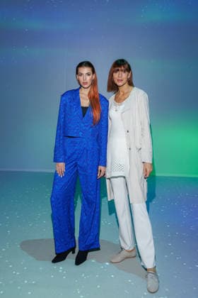 Premiere - POLAR EXPERIENCE - Die Immersive Ausstellung über die Arktis und Antarktis - Luisa Lulu Gömann und Katrin Gömann-Elsner bei der Weltpremiere von POLAR EXPERIENCE - Die Immersive Ausstellung über die Arktis und Antarktis in der Arena Berlin am 05.12.2025. Copyright: xEventpressxKochanx