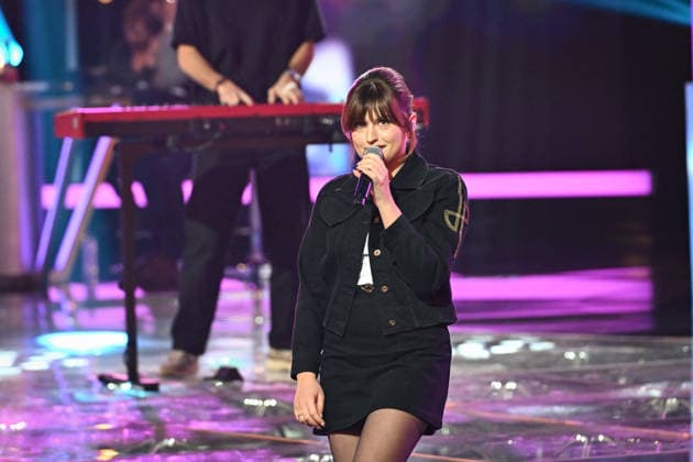 The Telethon show in Paris FA French singer Marine performs during the Telethon show on France Television in Paris on December 5, 2025. Photo by Firas Abdullah ABACAPRESS.COM Paris Ile-de-France France  Copyright: xAbdullahxFiras ABACAx