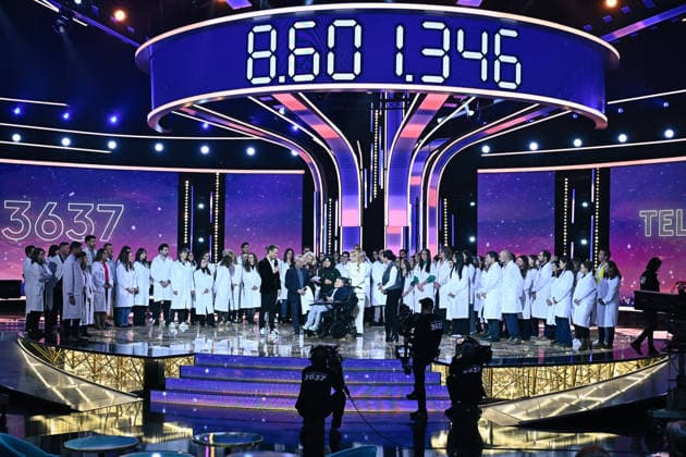 The Telethon show in Paris FA Researchers pose during the Telethon show on France Television in Paris on December 5, 2025. Photo by Firas Abdullah ABACAPRESS.COM Paris Ile-de-France France  Copyright: xAbdullahxFiras ABACAx