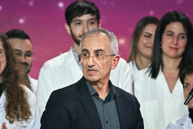 The Telethon show in Paris FA Researcher Serge Braun speaks during the Telethon show on France Television in Paris on December 5, 2025. Photo by Firas Abdullah ABACAPRESS.COM Paris Ile-de-France France  Copyright: xAbdullahxFiras ABACAx