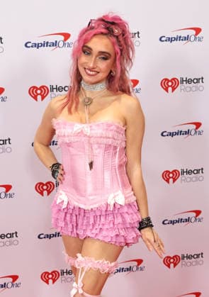iHeartRadio 102.7 KIIS FM s Jingle Ball 2025 - Arrivals McKenzi Brooke attends iHeartRadio 102.7 KIIS FM s Jingle Ball 2025 at Intuit Dome on December 05, 2025 in Los Angeles, California. Inglewood INTUIT DOME California USA Copyright: xCraSH imageSPACEx