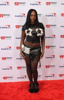 iHeartRadio 102.7 KIIS FM s Jingle Ball 2025 - Arrivals Rachel Chinouriri attends iHeartRadio 102.7 KIIS FM s Jingle Ball 2025 at Intuit Dome on December 05, 2025 in Los Angeles, California. Inglewood INTUIT DOME California USA Copyright: xCraSH imageSPACEx