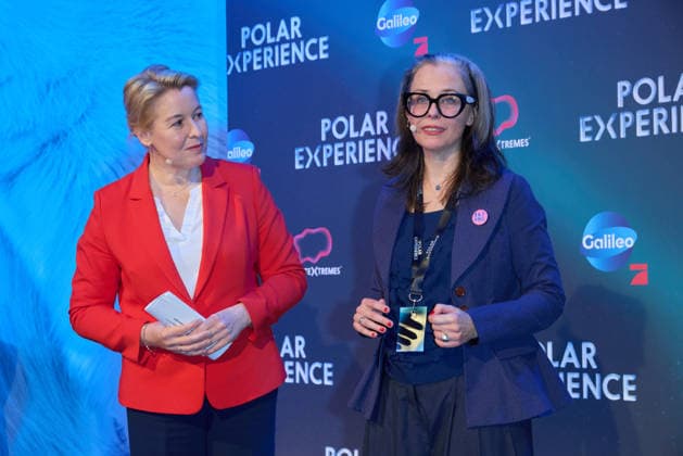 Franziska Giffey und Nicole Strock.Stanley -Eroeffnung der Ausstellung POLAR EXPERIENCE- Die Immersive Ausstellung ueber die Arktis und Antarktis in der Arena Berlin am 05.12.2025. Eroeffnung Polar Experience