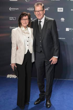 Gerd Müller mit Ehefrau Gertie Müller-Hoorens bei der Verleihung des 18. Deutschen Nachhaltigkeitspreises 2025 im Maritim Hotel. Düsseldorf, 05.12.2025