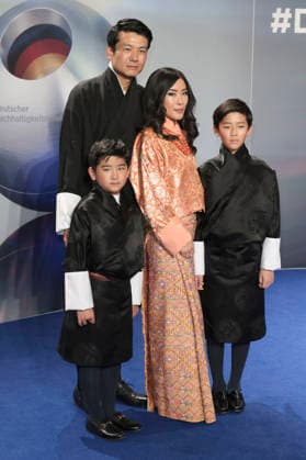 Jigme Khesar Namgyel Wangchuck und Jetsun Pema mit Familie bei der Verleihung des 18. Deutschen Nachhaltigkeitspreises 2025 im Maritim Hotel. Düsseldorf, 05.12.2025