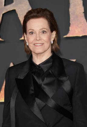 Sigourney Weaver Avant première du film Avatar Fire and Ash Avatar de Feu et de Cendres à la Seine Musicale de Boulogne Billancourt le 5 décembre 2025 Coadic Guirec Bestimage Preview screening of the film Avatar Fire and Ash at the Seine Musicale in Boulogne Billancourt on December 5, 2025 Paris France  Copyright: xCOADICxGUIRECx xBESTIMAGExCOADICxGUIRECx xBESTIMAGEx