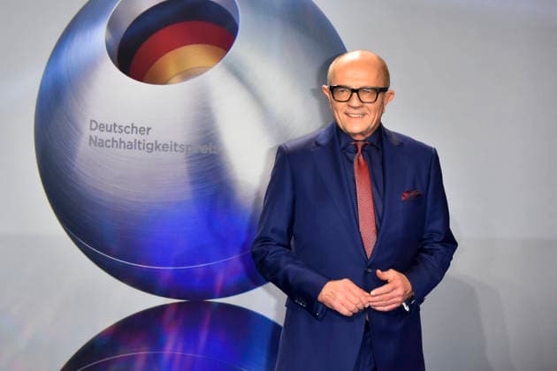 ABBduesseldorf: Stefan Schulze - Hausmann deutscher Journalist zu Gast auf dem blauen Teppich bei der 18.Verleihung Deutscher Nachhaltigkeitspreis 2025 im Maritim Hotel am 05.12.2025 NRW Deutschland