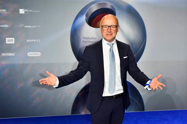 ABBduesseldorf: Karsten Schwanke deutscher Meteorologe und Fernsehmoderator zu Gast auf dem blauen Teppich bei der 18.Verleihung Deutscher Nachhaltigkeitspreis 2025 im Maritim Hotel am 05.12.2025 NRW Deutschland