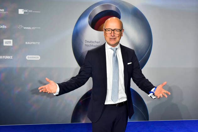 ABBduesseldorf: Karsten Schwanke deutscher Meteorologe und Fernsehmoderator zu Gast auf dem blauen Teppich bei der 18.Verleihung Deutscher Nachhaltigkeitspreis 2025 im Maritim Hotel am 05.12.2025 NRW Deutschland