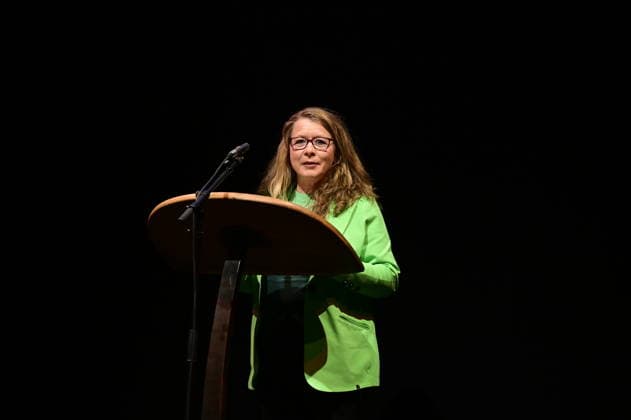 Catrin Hammer bei der Feierstunde zur Verleihung des Meridian des Ehrenamtes im Gerhart-Hauptmann-Theater Görlitz. Görlitz, 05.12.2025 Copyright: xMatthiasxWehnertx