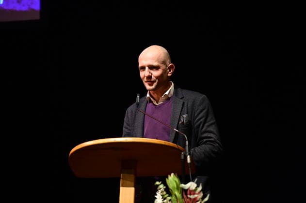 Stephan Meyer bei der Feierstunde zur Verleihung des Meridian des Ehrenamtes im Gerhart-Hauptmann-Theater Görlitz. Görlitz, 05.12.2025 Copyright: xMatthiasxWehnertx
