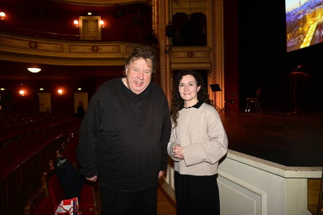 Matthias Eisenberg und Constanze Geier bei der Feierstunde zur Verleihung des Meridian des Ehrenamtes im Gerhart-Hauptmann-Theater Görlitz. Görlitz, 05.12.2025 Copyright: xMatthiasxWehnertx