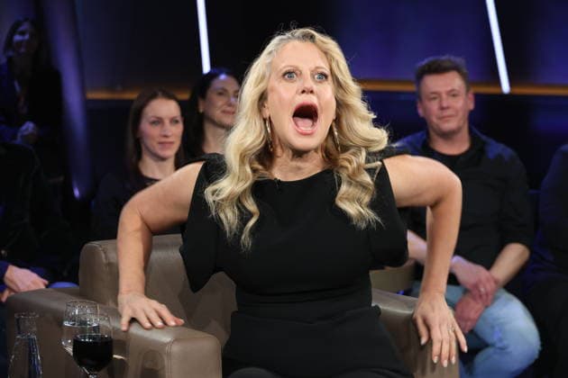 Barbara Schöneberger moderiert die NDR Talk Show am 5.12.2025, Fototermin vor der Sendung im 3. Programm des NDR Fernsehen im Fernsehstudio Hamburg Lokstedt