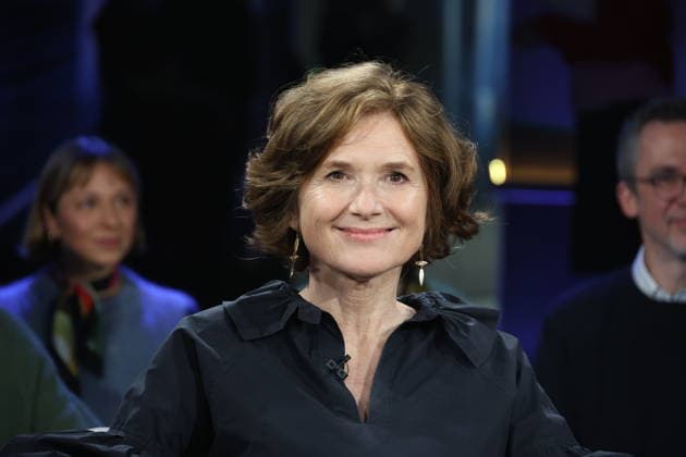 Victoria Trauttmansdorff, Schauspielerin, zu Gast in der NDR Talk Show am 5.12.2025, Fototermin vor der Sendung im 3. Programm des NDR Fernsehen im Fernsehstudio Hamburg Lokstedt