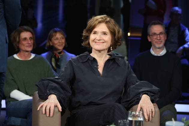 Victoria Trauttmansdorff, Schauspielerin, zu Gast in der NDR Talk Show am 5.12.2025, Fototermin vor der Sendung im 3. Programm des NDR Fernsehen im Fernsehstudio Hamburg Lokstedt