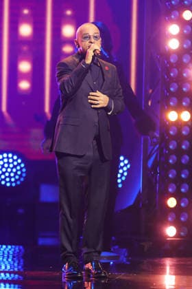 Die große Weihnachtsshow 2025 Eros Ramazzotti (italienischer Popsänger, Songwriter und Musikproduzent). Die große Weihnachtsshow präsentiert von Giovanni Zarrella. ZDF-Live Sendung vom 04.12.2025 in der Baden-Arena Offenburg. Offenburg, Baden-Württemberg, Deutschland.