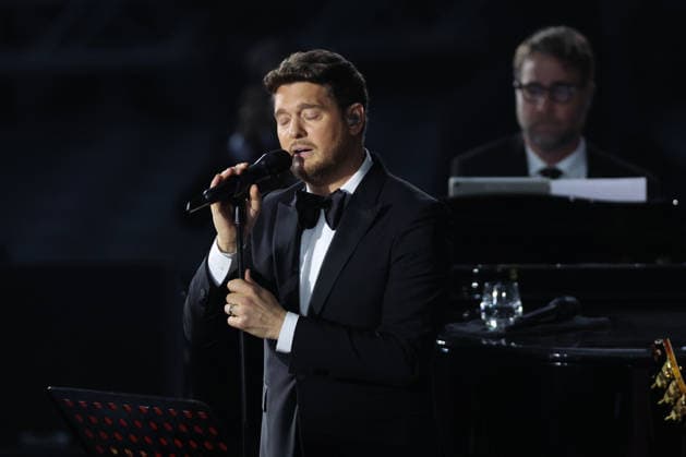 Vatican City, Italy - December 6, 2025: Michael Steven Buble performs in concert before the Pope. Pope Leo XIV attends the concert for the poor with Canadian singer Michael Steven Buble and Serena Autieri held in the Paul VI Hall in the Vatican.  Copyright: xmarcoxiacobuccix xipa-agency.netx xmarcoxiacobuccix IPA_Agency_IPA68835372