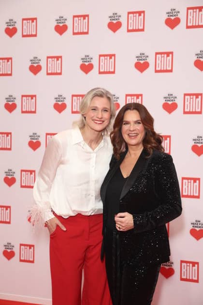 Spengala - Ein Herz für Kinder 2025 - Britta Heidemann und Katarina Witt bei der TV-Spendengala Ein Herz für Kinder im Studio Adlershof am 06.12.2025 in Berlin. Copyright: xEventpressxKochanx