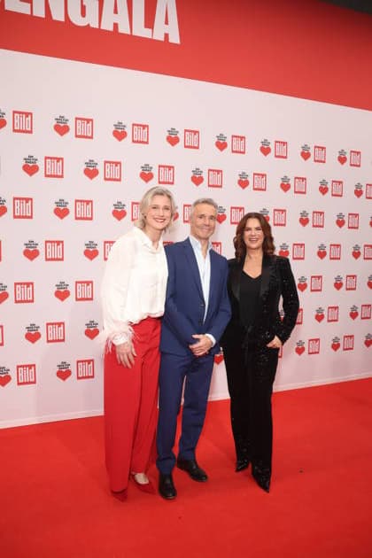Spengala - Ein Herz für Kinder 2025 - Britta Heidemann, Hannes Jaenicke und Katarina Witt bei der TV-Spendengala Ein Herz für Kinder im Studio Adlershof am 06.12.2025 in Berlin. Copyright: xEventpressxKochanx