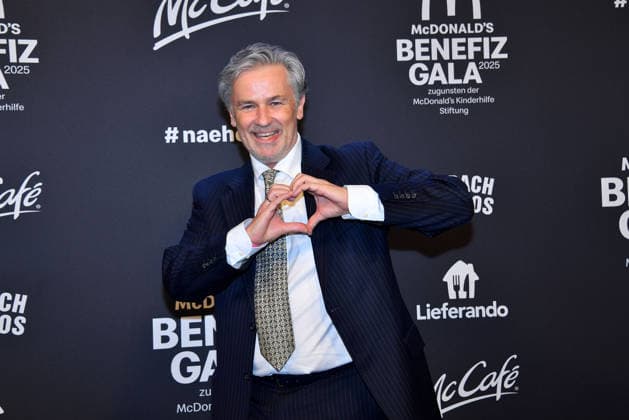 Timothy Peach bei der Benefiz Gala zugunsten der McDonalds Kinderhilfe Stiftung am 6.12.2025 in Muenchen McDonalds Benefiz Gala 2025 in Muenchen