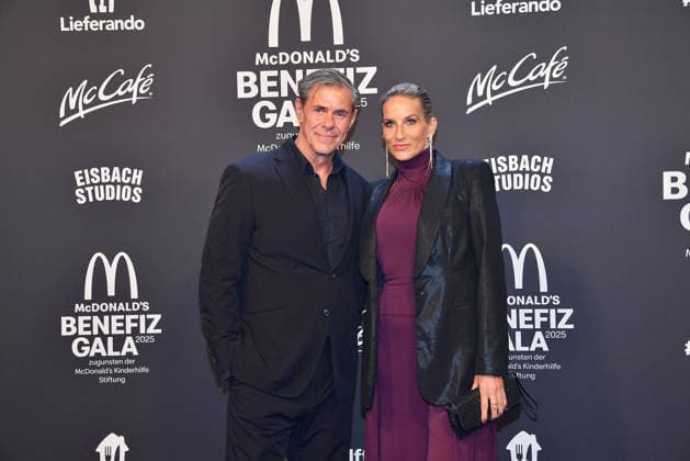 Sven Martinek und Bianca Ruetter bei der Benefiz Gala zugunsten der McDonalds Kinderhilfe Stiftung am 6.12.2025 in Muenchen McDonalds Benefiz Gala 2025 in Muenchen