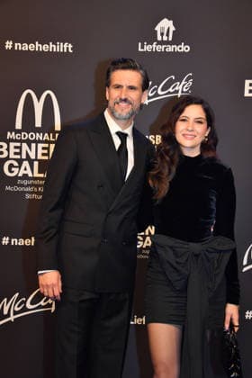 Tom Beck und Chryssanthi Kavazi bei der Benefiz Gala zugunsten der McDonalds Kinderhilfe Stiftung am 6.12.2025 in Muenchen McDonalds Benefiz Gala 2025 in Muenchen