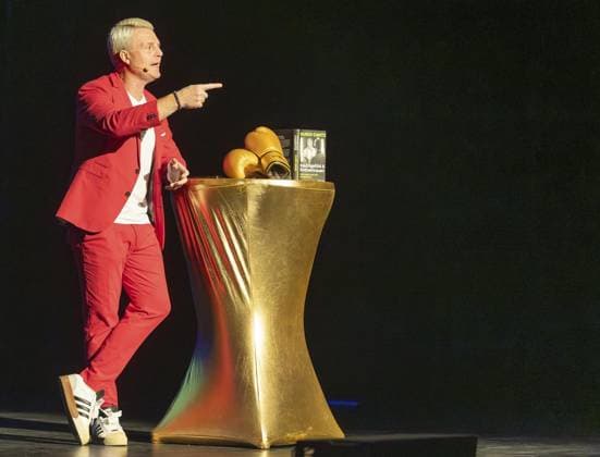 Guido Cantz - Komische Zeiten ** NUR FÜR REDAKTIONELLE ZWECKE ** EDITORIAL USE ONLY **<p>Guido Cantz zeigt am Samstag, den 06.12.2025 in der Kahrin-Türks-Halle Dinslaken sein neues Programm -Komische Zeiten. Deutschland NRW Dinslaken Copyright: ErwinxPottgiesser