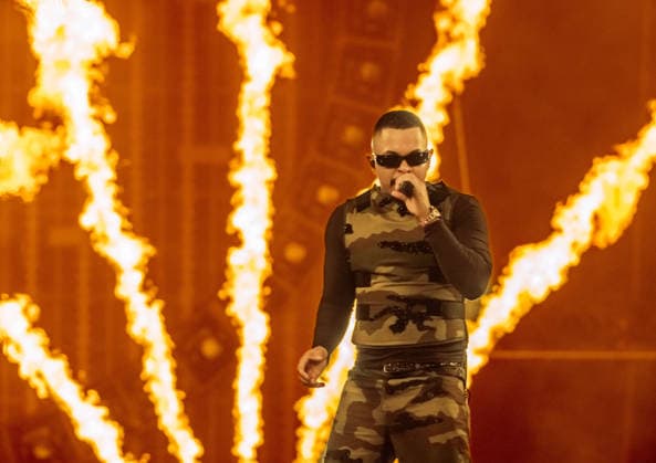 06.12.2025, xlakx, Entertainment Musik, Luciano Still Human Tour 2025 v.l. Der Rapper Luciano (buergerll. Patrick Großmann) steht bei seiner Still Human Tour 2025 auf der Buehne in der Uber Arena Berlin. Berlin *** 06 12 2025, xlakx, Entertainment Music, Luciano Still Human Tour 2025 v l The rapper Luciano buergerll Patrick Großmann is on stage at the Uber Arena Berlin Berlin during his Still Human Tour 2025 Daniel Lakomski
