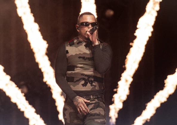 06.12.2025, xlakx, Entertainment Musik, Luciano Still Human Tour 2025 v.l. Der Rapper Luciano (buergerll. Patrick Großmann) steht bei seiner Still Human Tour 2025 auf der Buehne in der Uber Arena Berlin. Berlin