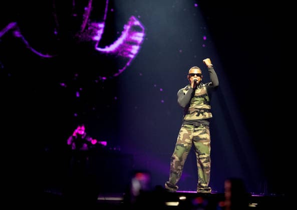 06.12.2025, xlakx, Entertainment Musik, Luciano Still Human Tour 2025 v.l. Der Rapper Luciano (buergerll. Patrick Großmann) steht bei seiner Still Human Tour 2025 auf der Buehne in der Uber Arena Berlin. Berlin