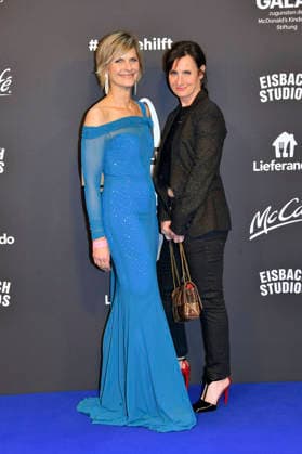 Barbara Hahlweg und Petra Glinski bei der 20. McDonald s Benefiz Gala zugunsten der McDonald s Kinderhilfe Stiftung in den Eisbach Studios. München, 06.12.2025