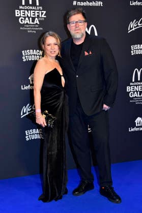 Nova Meierhenrich und Brian Bojsen bei der 20. McDonald s Benefiz Gala zugunsten der McDonald s Kinderhilfe Stiftung in den Eisbach Studios. München, 06.12.2025