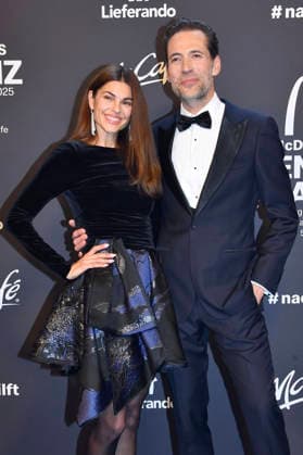 Alexander Mazza mit Ehefrau Viola Mazza bei der 20. McDonald s Benefiz Gala zugunsten der McDonald s Kinderhilfe Stiftung in den Eisbach Studios. München, 06.12.2025