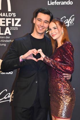 Diego Pooth mit Freundin Louisa Büscher bei der 20. McDonald s Benefiz Gala zugunsten der McDonald s Kinderhilfe Stiftung in den Eisbach Studios. München, 06.12.2025