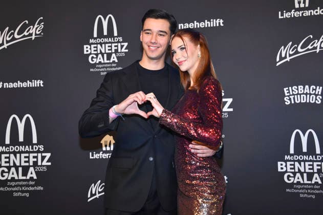 Diego Pooth mit Freundin Louisa Büscher bei der 20. McDonald s Benefiz Gala zugunsten der McDonald s Kinderhilfe Stiftung in den Eisbach Studios. München, 06.12.2025