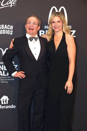 Wigald Boning mit Ehefrau Teresa Boning bei der 20. McDonald s Benefiz Gala zugunsten der McDonald s Kinderhilfe Stiftung in den Eisbach Studios. München, 06.12.2025