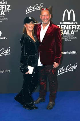 Tom Lehel mit Ehefrau Dany Lehel bei der 20. McDonald s Benefiz Gala zugunsten der McDonald s Kinderhilfe Stiftung in den Eisbach Studios. München, 06.12.2025