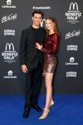 Diego Pooth mit Freundin Louisa Büscher bei der 20. McDonald s Benefiz Gala zugunsten der McDonald s Kinderhilfe Stiftung in den Eisbach Studios. München, 06.12.2025