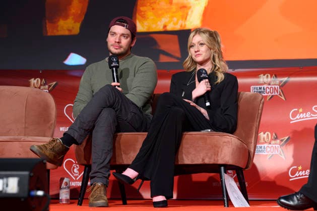 Die Schauspieler Dominic Sherwood und Katherine McNamara (u.a. Shadowhunters) auf der German Film & Comic Con Dortmund in der Messe Dortmund. Dortmund, 06.12.2025 NRW Deutschland Copyright: xDwixAnoraganingrumx