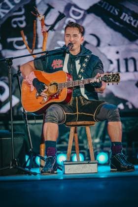 06.12.2025, Flachau, AUT, Unterwegs in Salzburg, Ski Opening 2025, DAY 1, Andreas Gabalier, Konzert, im Bild Andreas Gabalier,