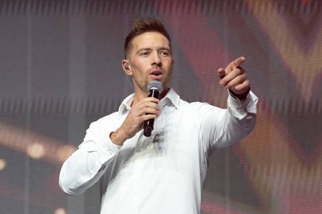 Schlagernacht des Jahres 2025 Ramon Roselly bei der Schlagernacht des Jahres 2025 am 06.12.2025 in der Festhalle Frankfurt. Frankfurt Festhalle Hessen