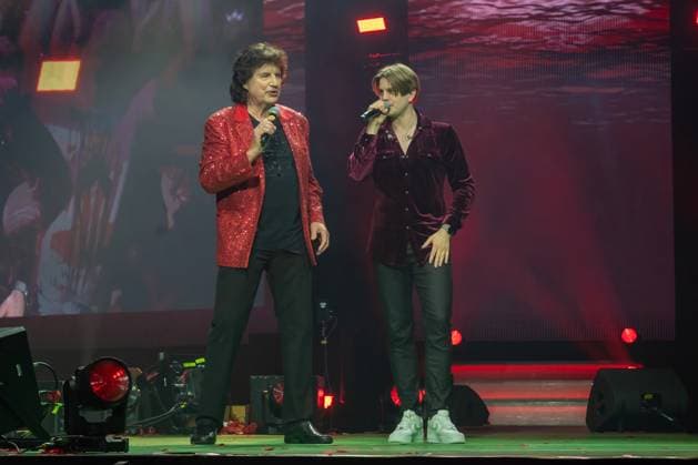 Schlagernacht des Jahres 2025 Olaf der Flipper und Vincent Gross bei der Schlagernacht des Jahres 2025 am 06.12.2025 in der Festhalle Frankfurt. Frankfurt Festhalle Hessen