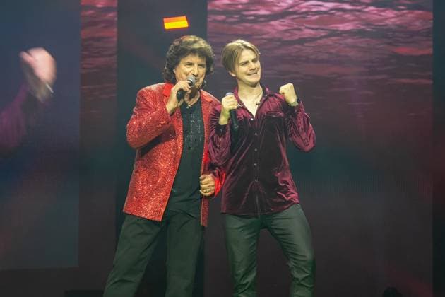 Schlagernacht des Jahres 2025 Olaf der Flipper und Vincent Gross bei der Schlagernacht des Jahres 2025 am 06.12.2025 in der Festhalle Frankfurt. Frankfurt Festhalle Hessen