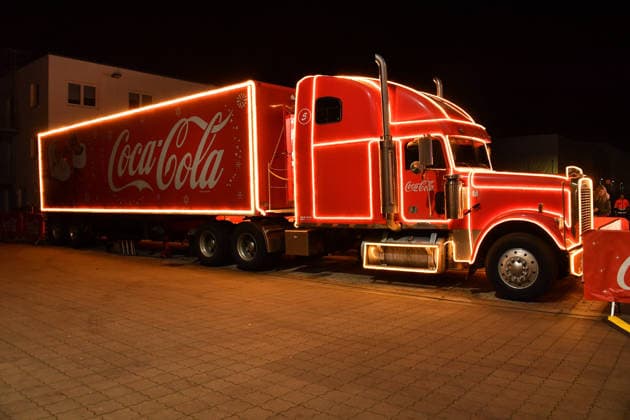 Coca Cola Track McDonalds Benefiz Gala McDonalds Kinderhilfe Stiftung Eisbach Studios München 06. Dezember 2025