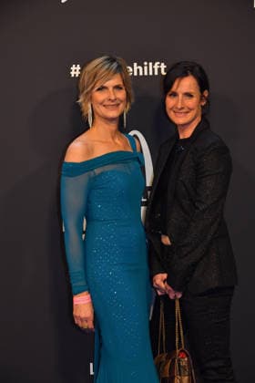 Barbara Hahlweg und Petra Glinski McDonalds Benefiz Gala McDonalds Kinderhilfe Stiftung Eisbach Studios München 06. Dezember 2025