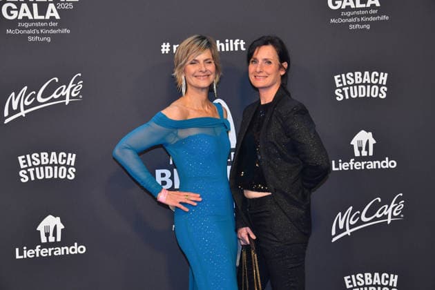 Barbara Hahlweg und Petra Glinski McDonalds Benefiz Gala McDonalds Kinderhilfe Stiftung Eisbach Studios München 06. Dezember 2025
