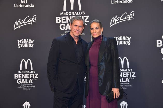 Sven Martinek mit Partnerin Bianca Rütter McDonalds Benefiz Gala McDonalds Kinderhilfe Stiftung Eisbach Studios München 06. Dezember 2025