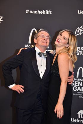 Wigald Boning mit Ehefrau Teresa McDonalds Benefiz Gala McDonalds Kinderhilfe Stiftung Eisbach Studios München 06. Dezember 2025