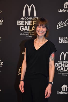 Christina Stürmer McDonalds Benefiz Gala McDonalds Kinderhilfe Stiftung Eisbach Studios München 06. Dezember 2025