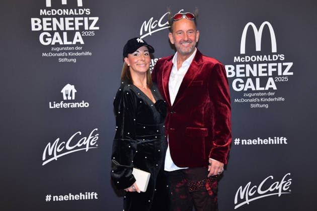Tom Lehel mit Ehefrau Dany McDonalds Benefiz Gala McDonalds Kinderhilfe Stiftung Eisbach Studios München 06. Dezember 2025